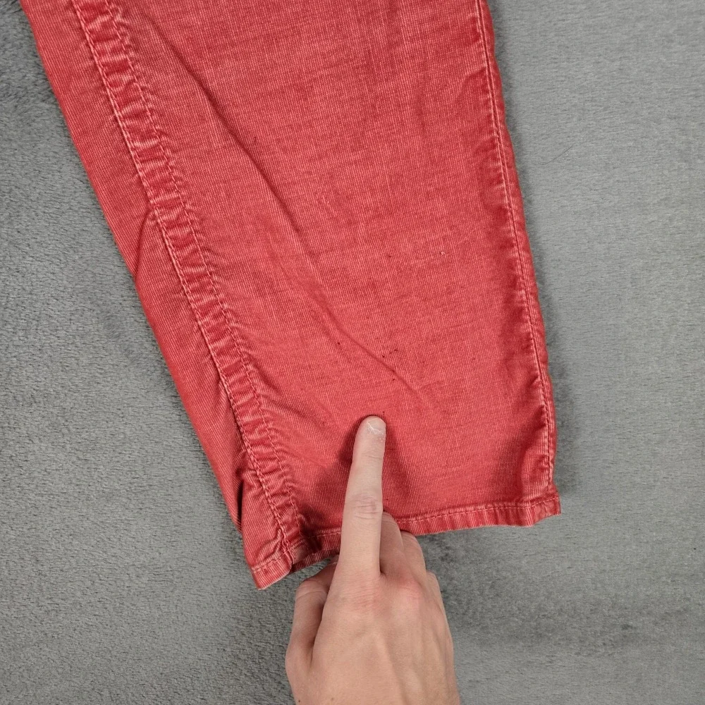 True Religion Ricky Relaxed Straight Jeans Mens 30x32 Flap Red Corduroy Y2K